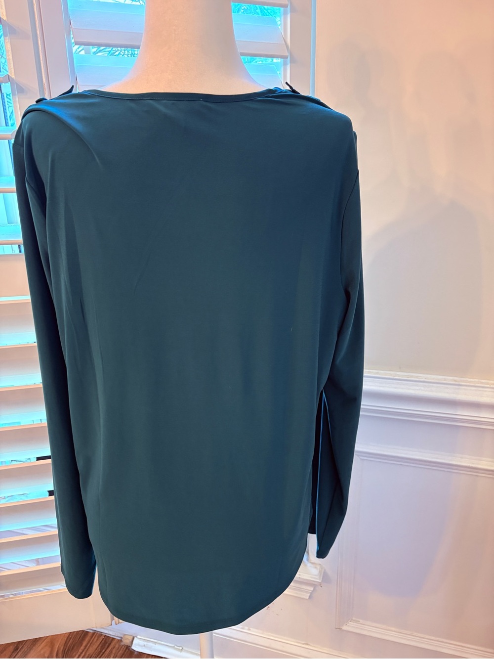 White House Black Market Teal Green Button-Front V-Neck Blouse - Picture 6 of 10
